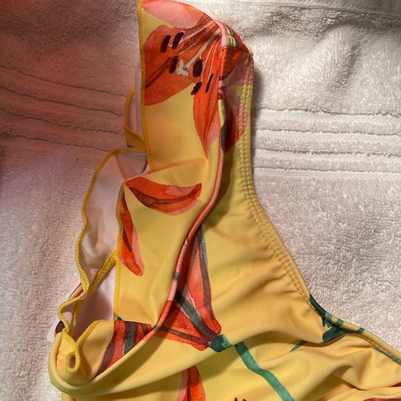 BEACHSISSI XL FLOWERED BATHING SUIT NWT - Picture 7 of 13